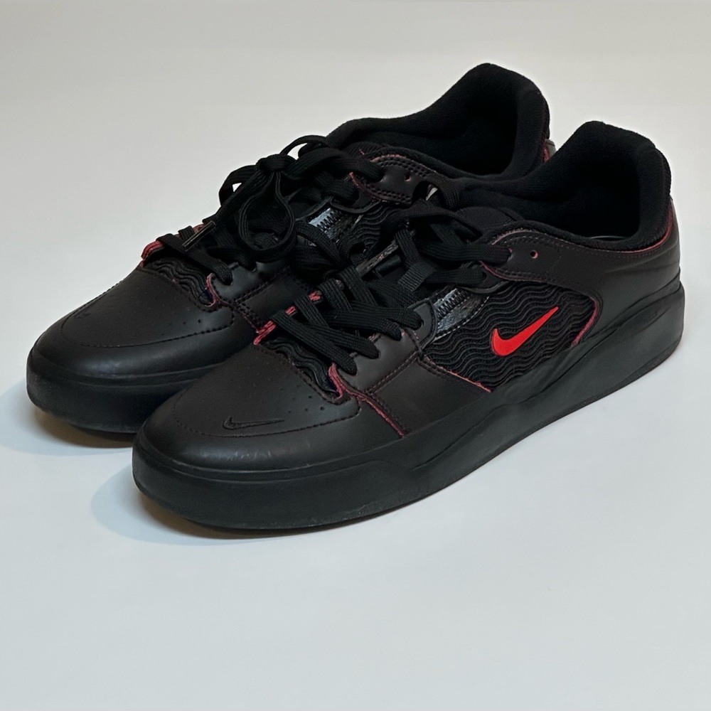 Nike SB - Ishod Men’s Premiun Bred Shoes | Black/Red DV5473-001